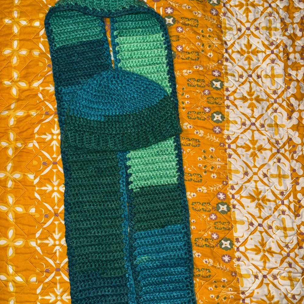 Green and Blue Crochet Scarf and Hat Set - Picture 2 of 2